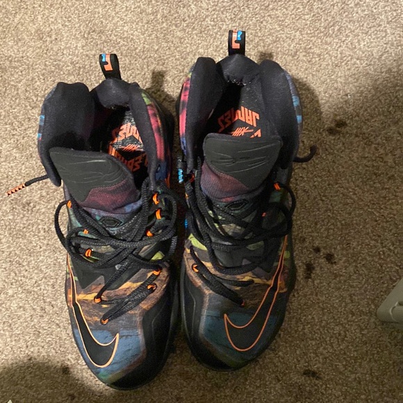 Nike Lebron AKRONLITE SZ11 NeverWorn - Picture 1 of 4